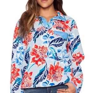Tropical/Flower pattern Patagonia Fleece Pullover